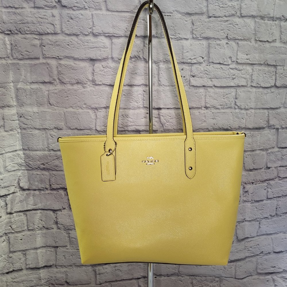 BNWT Coach City ZipTote